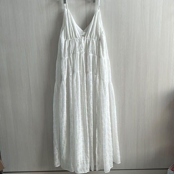 ASTR the label LIZBETH MAXI DRESS Size S ( fits oversized) like new condition - Picture 2 of 13